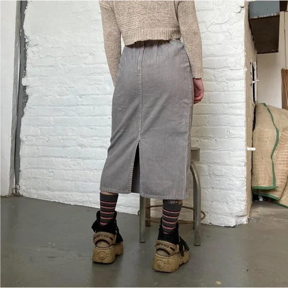 vintage corduroy midi skirt - Picture 4 of 10
